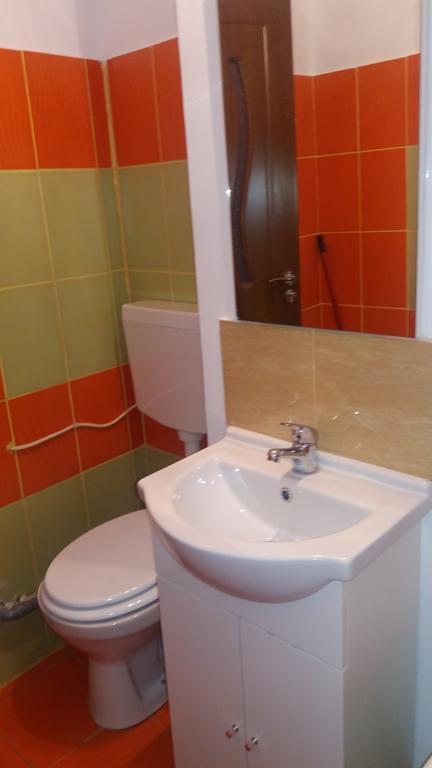 Appartement Studio Cora à Orşova Extérieur photo